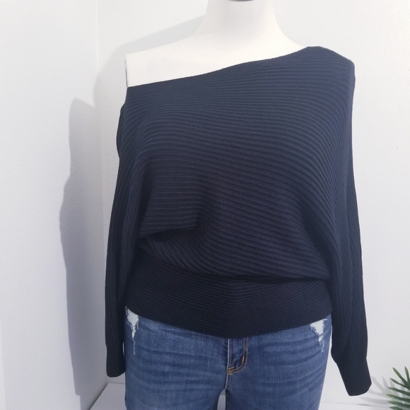 Plus Size Ribbed knit top - Picture 3 of 8